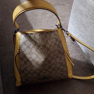 Coach crossbody/shoulder bag